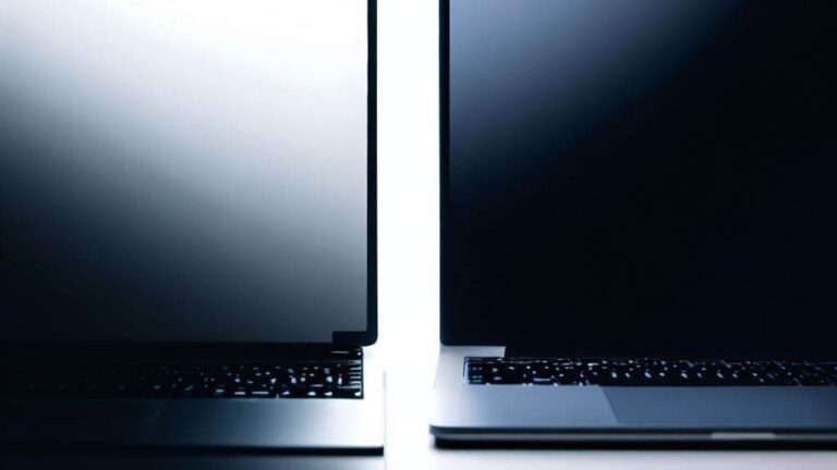 Which Laptop Screen is Better - Matte or Glossy